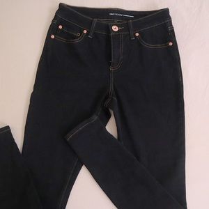 3/$25 💓 Mid Rise INC Denim Madison Skinny Jeans Size 4